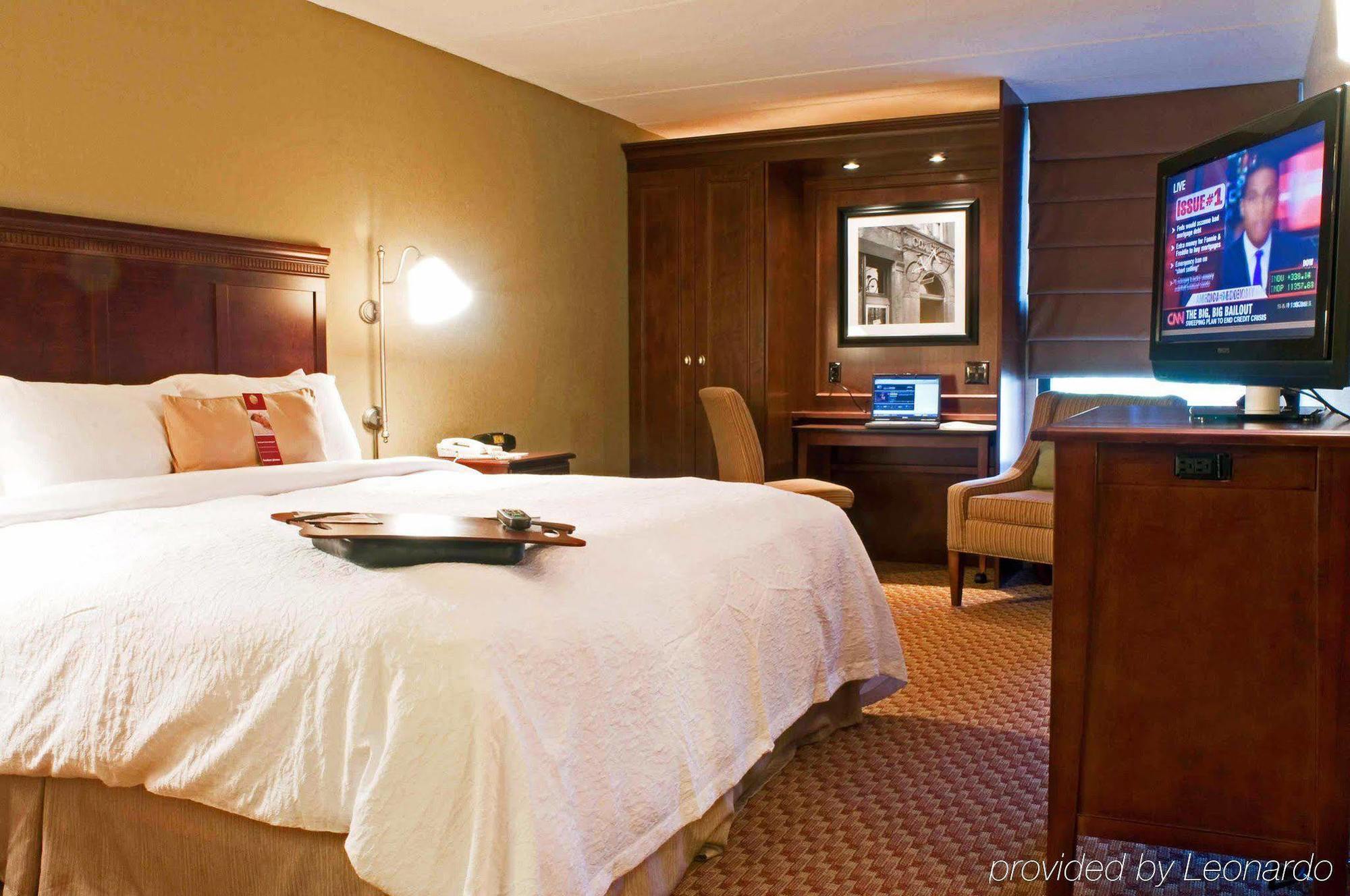 Hampton Inn Fall River/Westport North Westport Room photo
